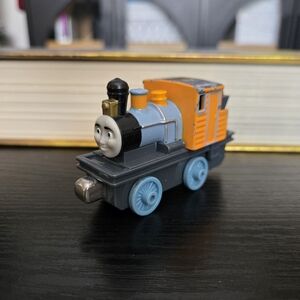 Bash Thomas And Friends , Diecast Metal Trains, Take and Play 2012